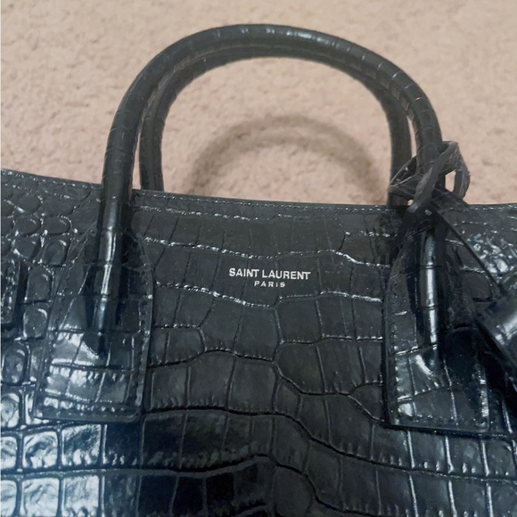 YSL SAC DE JOUR NANO IN EMBOSSED CROCODILE SHINY LEATHER - Picture 2 of 10